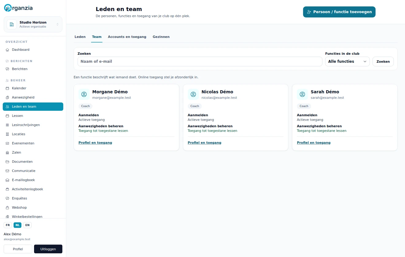 Clubteam met functies en gekoppelde coachaccounts.